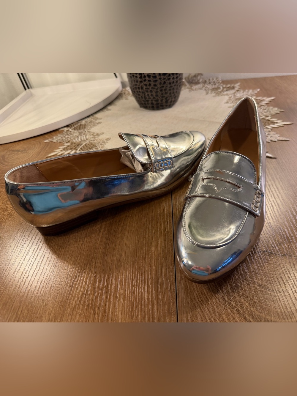 Women’s J. Crew Silver Metallic Modern Penny Loafers. Size 9.5 Narrow NWOB